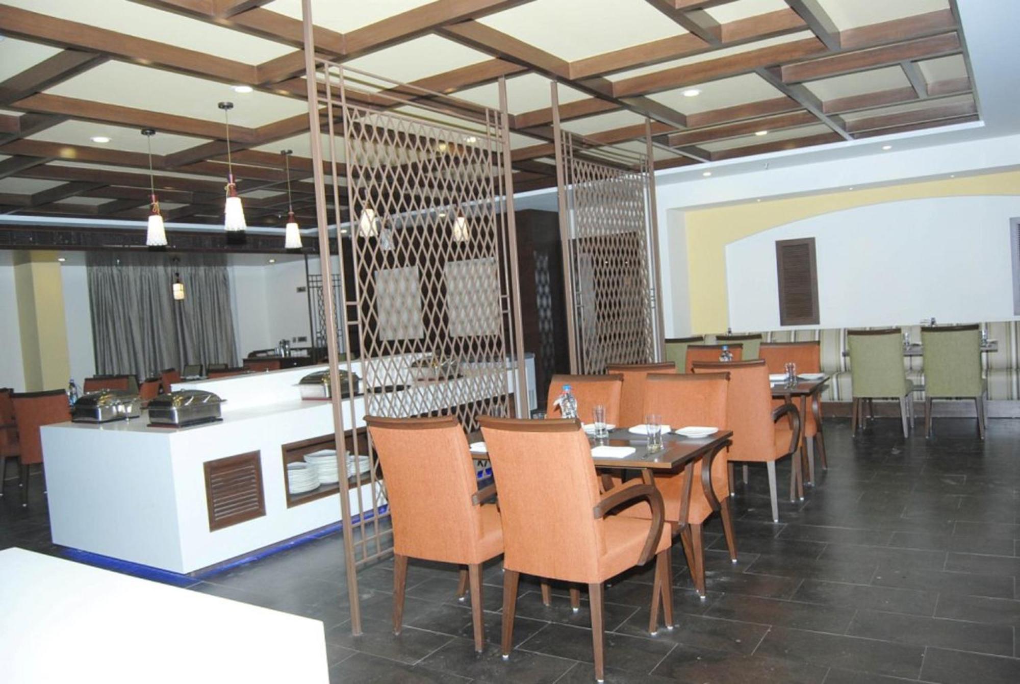 Hotel Abigail Goradia'S Shirdi Εξωτερικό φωτογραφία