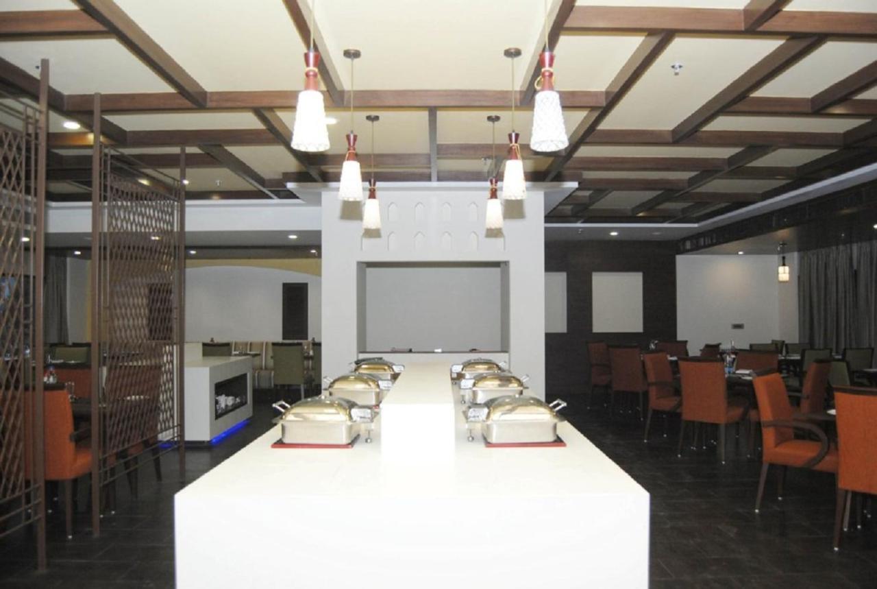 Hotel Abigail Goradia'S Shirdi Εξωτερικό φωτογραφία