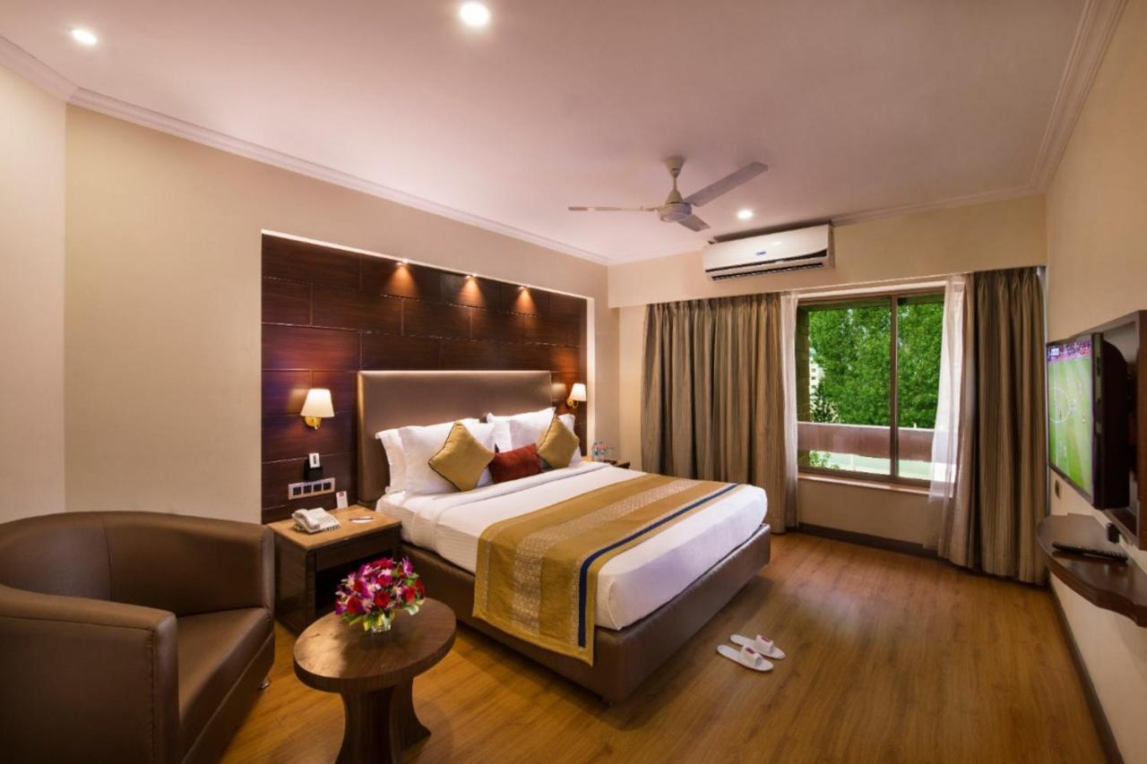Hotel Abigail Goradia'S Shirdi Εξωτερικό φωτογραφία