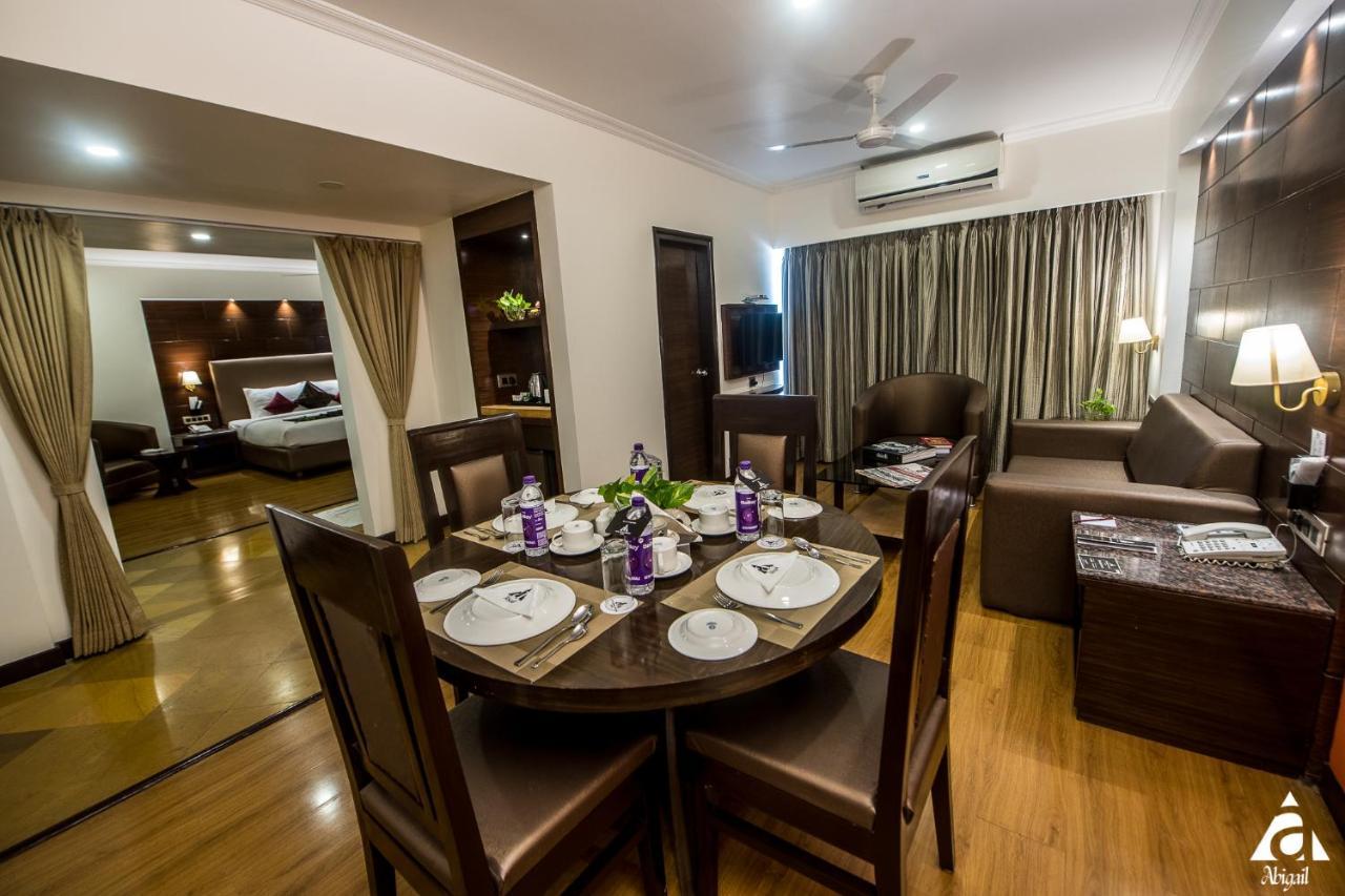 Hotel Abigail Goradia'S Shirdi Εξωτερικό φωτογραφία