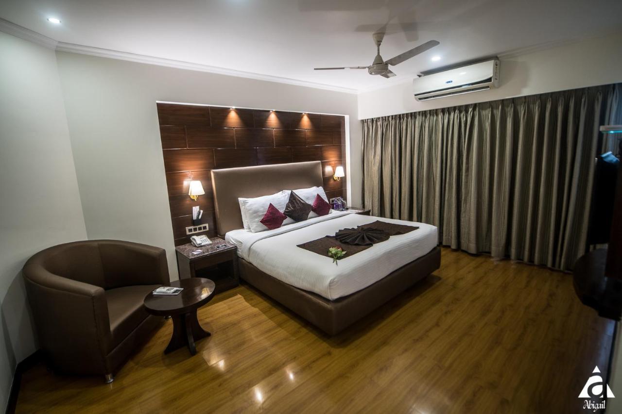 Hotel Abigail Goradia'S Shirdi Εξωτερικό φωτογραφία