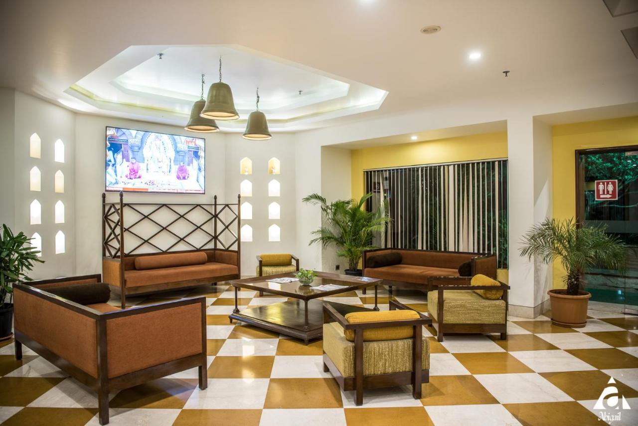 Hotel Abigail Goradia'S Shirdi Εξωτερικό φωτογραφία