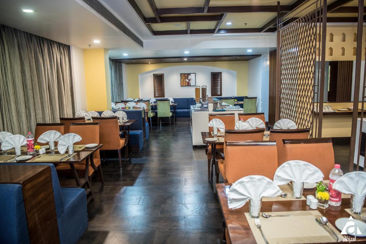 Hotel Abigail Goradia'S Shirdi Εξωτερικό φωτογραφία
